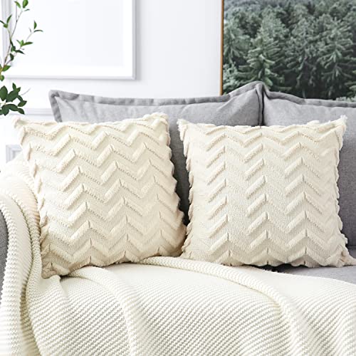 Artscope 2er Set Kurze Wolle Kissenbezüge Weicher Plüsch Luxus Wollsamt Zierkissenbezuge Dekokissen Boho Kissenhülle für Sofa Schlafzimmer Zuhause Dekor Pfeilform Creme Beige, 60x60cm von Artscope