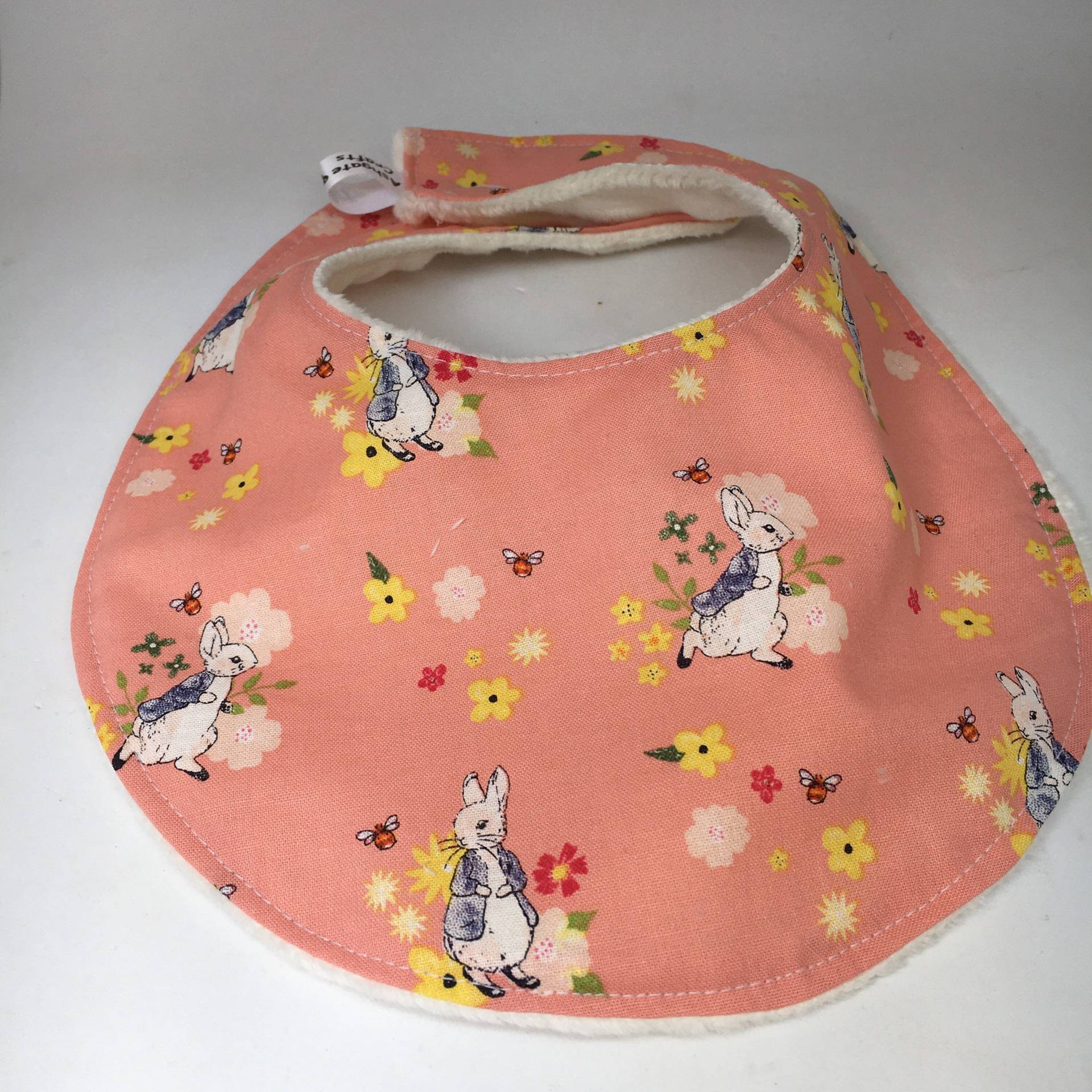 Lätzchen, Kaninchen, Baby Geschenk, Baby-Dusche-Geschenk, Neues Baby, Sabbern Baby-Zubehör Lätzchen, Kaninchen, Baby Geschenk, Baby-Dusche-Geschenk, Neues Baby, Sabbern Baby-Zubehör von AshgateCrafts