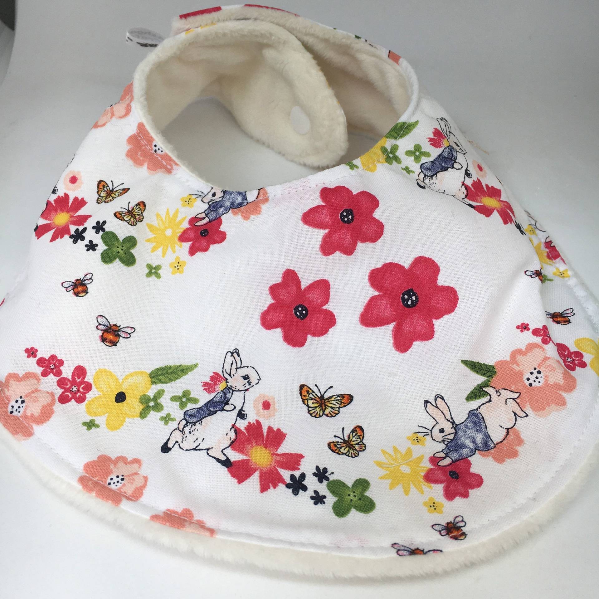 Lätzchen, Kaninchen, Baby Geschenk, Baby-Dusche-Geschenk, Neues Baby, Sabbern Baby-Zubehör Lätzchen, Kaninchen, Baby Geschenk, Baby-Dusche-Geschenk, Neues Baby, Sabbern Baby-Zubehör von AshgateCrafts