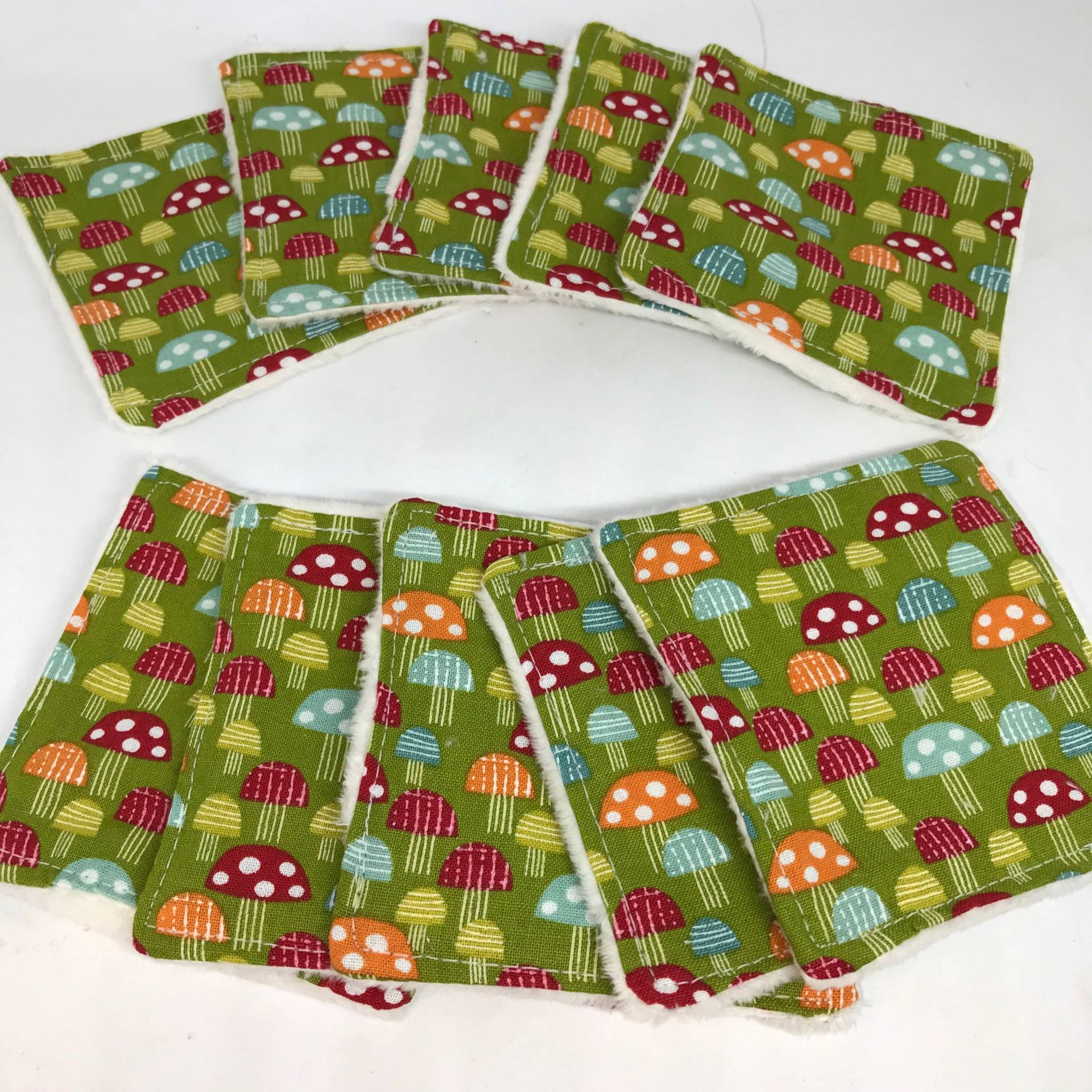 Wiederverwendbare Tücher, Make Up, Pads, Umweltfreundlich, Waschbare Wattepads, Baby, Körperpflege, Make-Up-Entfernung, Grün, Schönheit, Zero Waste Wiederverwendbare Tücher, Make Up, Pads, Umweltfreundlich, Waschbare Wattepads, Baby, Körperpflege, Make-Up-Entfernung, Grün, Schönheit, Zero Waste von AshgateCrafts