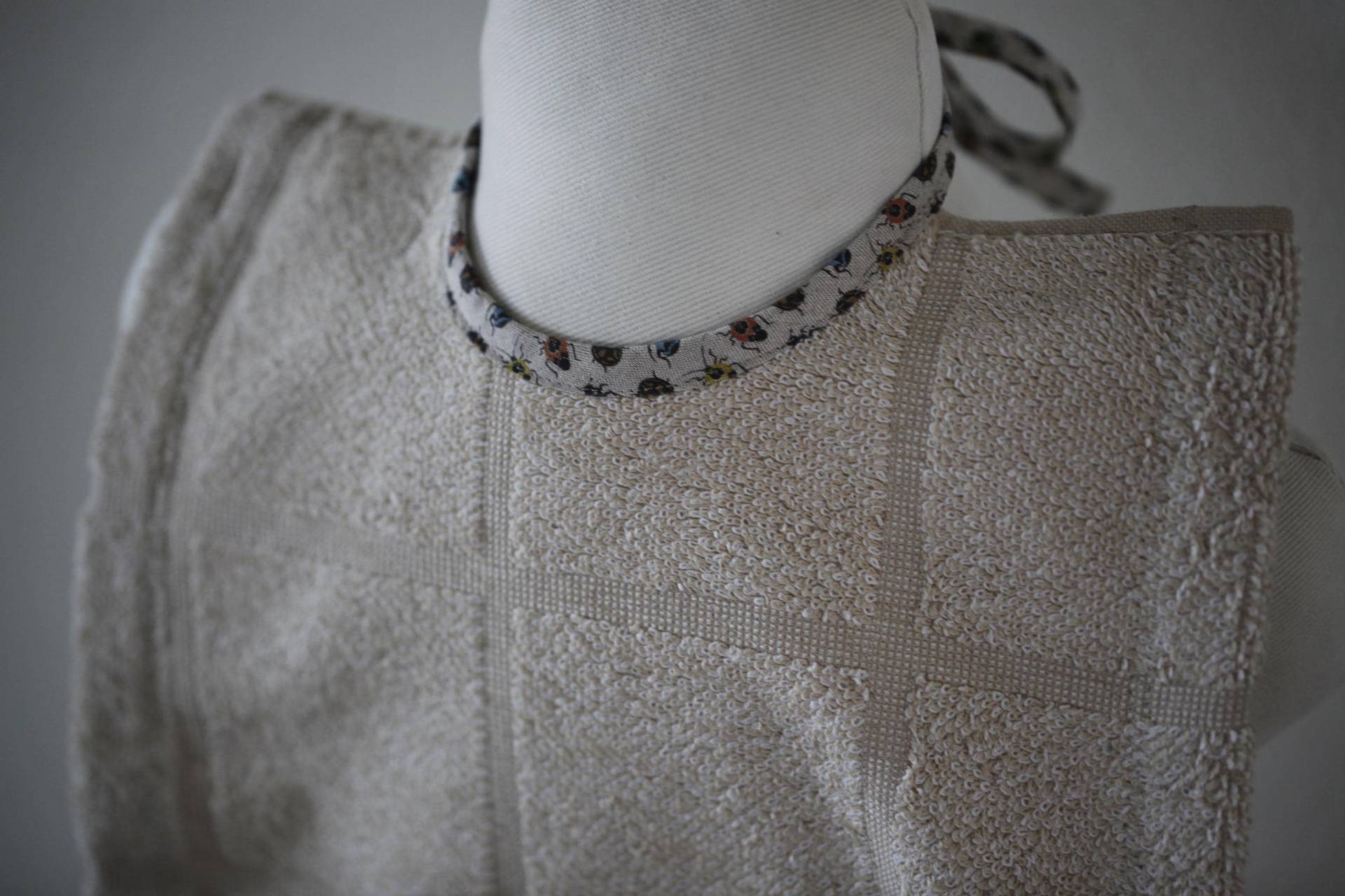 Latz Aus Frotté - Upcycling Produkt Latz Aus Frotté - Upcycling Produkt von AtelierHommageA