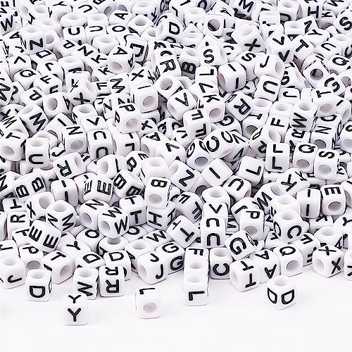 Augshy 1400 Stück quadratische Acryl-Alphabet-Perlen, A-Z, würfelförmige Buchstaben, Perlen für Armbänder, Halsketten, Handy-Schlüsselband, 50 m Kristallschnur, für Schmuckherstellung (6 mm) von Augshy