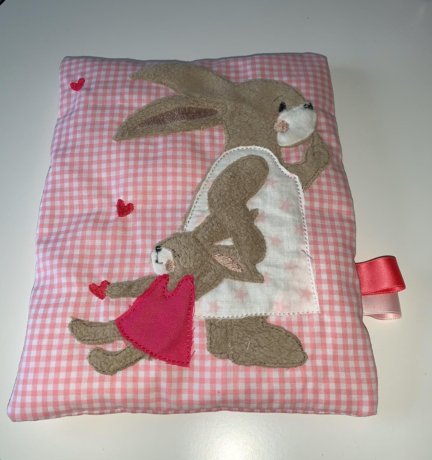 Körnerkissen Mit Appliziertem Hasenrosa Personalisiertes Geschenkgeschenk Zur Geburtgeschenk Taufe Wärmekissen Körnerkissen Mit Appliziertem Hasenrosa Personalisiertes Geschenkgeschenk Zur Geburtgeschenk Taufe Wärmekissen von AureaArtisShop