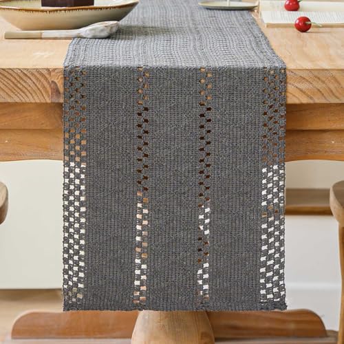 Avalune Tischläufer Grau Boho Tisch Läufer Modern Bauernhaus Klein Schmal Tischdecke Dekor Makramee Baumwolle Leinen Landhausstil Rustikaler Herbst Table Runner für Küche Hochzeit Party 30x140 cm Avalune Tischläufer Grau Boho Tisch Läufer Modern Bauernhaus Klein Schmal Tischdecke Dekor Makramee Baumwolle Leinen Landhausstil Rustikaler Herbst Table Runner für Küche Hochzeit Party 30x140 cm von Avalune