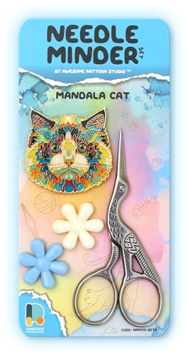 Awesome Pattern Studio Needle Minder Set - Mandala Cat Magnetic Needle Minder + 2 Nadeleinfädler + Kranschere Emaille Pin für Kreuzstich, Stickerei und Handwerk Awesome Pattern Studio Needle Minder Set - Mandala Cat Magnetic Needle Minder + 2 Nadeleinfädler + Kranschere Emaille Pin für Kreuzstich, Stickerei und Handwerk von Awesome Pattern Studio