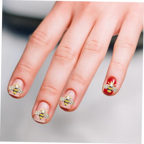 BAZEITFLOW 12 Stück Teiliges Kleine Bienen Nagel charms aus Legierung Kreative DIY Nageldekoration für Sichere und Trendige Bienen Nail Art Schmuck Geschenkidee für Nagelliebhaber BAZEITFLOW 12 Stück Teiliges Kleine Bienen Nagel charms aus Legierung Kreative DIY Nageldekoration für Sichere und Trendige Bienen Nail Art Schmuck Geschenkidee für Nagelliebhaber von BAZEITFLOW