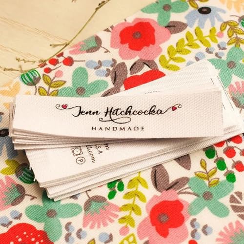 15 Mm Benutzerdefinierte Nähetiketten Aus Baumwolle, Personalisierte Stoffetiketten For Waschbare Kleidung Mit Logo Oder Text For Stricketiketten, Handgefertigtes Kleidungsaccessoire(100pcs,A) von BBGDP