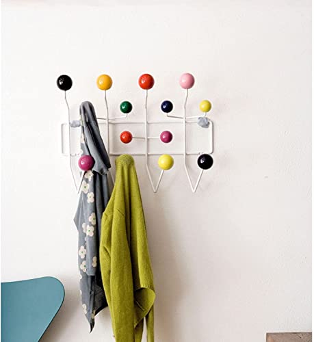BBioss Moderne Wandgarderobe aus der Mitte des Jahrhunderts mit bemalten Walnussholzkugeln. Klassische und praktische Haken für Schals, Hüte und mehr. von BBioss