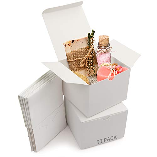 Belle Vous Karton Geschenkboxen Weiß (50 Stk) - Schachteln 12x12x9cm Pappschachteln mit Deckel - Kraftpapier Geschenk Box Zum Selber Aufbauen für Geschenke, Hochzeit, Party, Weihnachten von BELLE VOUS