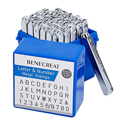 BENECREAT 36PCS 1/4 "6mm Buchstaben und Zahlenmetallstempelset Galvanisierter Lochstempel aus Kohlenstoffstahl mit A-Z, 0-8, kaufmännisches Und zum Aufdrucken von Markierungen auf Metallholzleder von BENECREAT