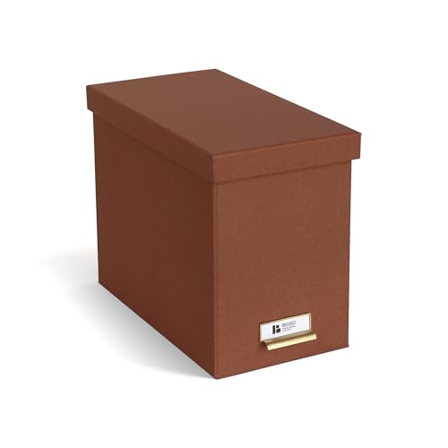 BIGSO JOHAN Hängeregisterbox mit Deckel – stilvolle Archivschachtel inklusive 8 Hängehefter – Hängemappenbox aus 100% recycelter Faserplatte und Papier in stilvoller Leinenoptik – sienna BIGSO JOHAN Hängeregisterbox mit Deckel – stilvolle Archivschachtel inklusive 8 Hängehefter – Hängemappenbox aus 100% recycelter Faserplatte und Papier in stilvoller Leinenoptik – sienna von BIGSO BOX OF SWEDEN