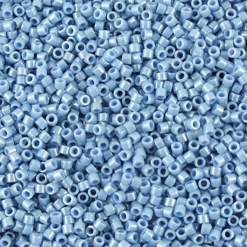 5 grams 11/0 (1.6 mm) Miyuki Delica Opaque Denim Blue Luster, size1,6 mm von BIJOUX COMPONENTS