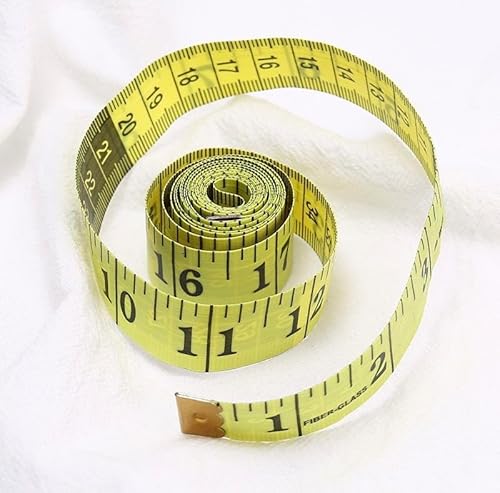 Maßband zum Schneidern, metrisches Rollband mit schwarzen und orangefarbenen Zahlen Maßband zum Schneidern, metrisches Rollband mit schwarzen und orangefarbenen Zahlen von BLOMBLAUM