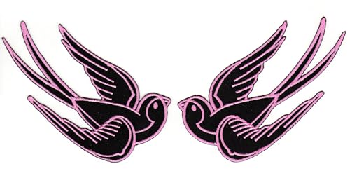 Schwalbe Schwarz Rosa Set 2 Stück Aufnäher zum aufbügeln oder aufnähen Bügelbild Aufbügler für Kleidung gestickter Bügelpatch Applikation Rockabilly Vogel Patch Größe einer Schwalbe 10 x 5 cm Schwalbe Schwarz Rosa Set 2 Stück Aufnäher zum aufbügeln oder aufnähen Bügelbild Aufbügler für Kleidung gestickter Bügelpatch Applikation Rockabilly Vogel Patch Größe einer Schwalbe 10 x 5 cm von BP BRAUNERT PATCHES