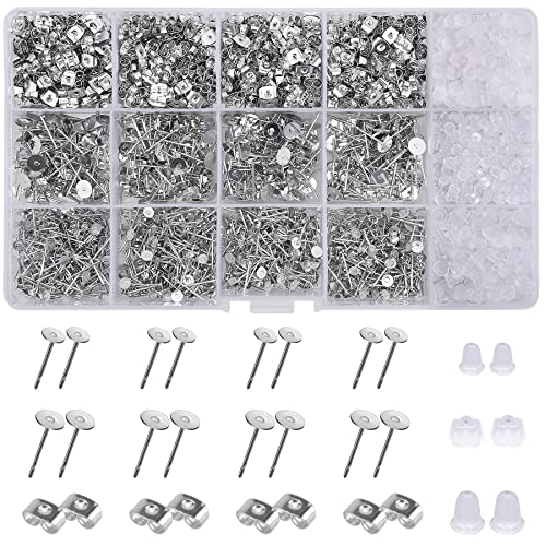 BQTQ 2600 Stück Ohrstecker Rohlinge Edelstahl Ohrringe Stecker Flach Pad und Schmetterling Ohrstopper Edelstahl Ohrstecker für Ohrring Herstellung, Silber von BQTQ