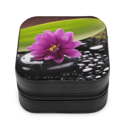 BVKWNTSA Hochwertige Schmuckschatulle mit lila Blume mit schwarzem Stein, bedruckt für Reisende, kleine und praktische Schmuckaufbewahrung, leicht zu tragen von BVKWNTSA