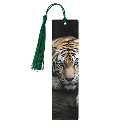 Tiger Lie On Rock Lesezeichen Ornament, Holz-Lesezeichen mit Quaste, Lesezeichen für Buchliebhaber, Seitenmarkierungen, Lesegeschenke für Frauen und Männer, handgefertigtes Holz-Lesezeichen-Etikett von BWLHJKE