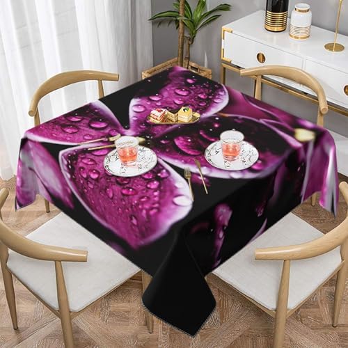Lila Blumen Bedruckte quadratische staubdichte Tischdecke, wasserdichte Tischdecke, 55 x 55 Zoll Lila Blumen Bedruckte quadratische staubdichte Tischdecke, wasserdichte Tischdecke, 55 x 55 Zoll von BYwenhopnbs