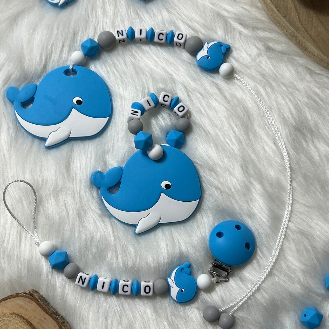 Set L | Greifling, Schnullerkette, Maxi-Cosi-Kette, Design Wal | Personalisiert Unikat Handgefertigt Geschenk Set L | Greifling, Schnullerkette, Maxi-Cosi-Kette, Design Wal | Personalisiert Unikat Handgefertigt Geschenk von BabyKettchen
