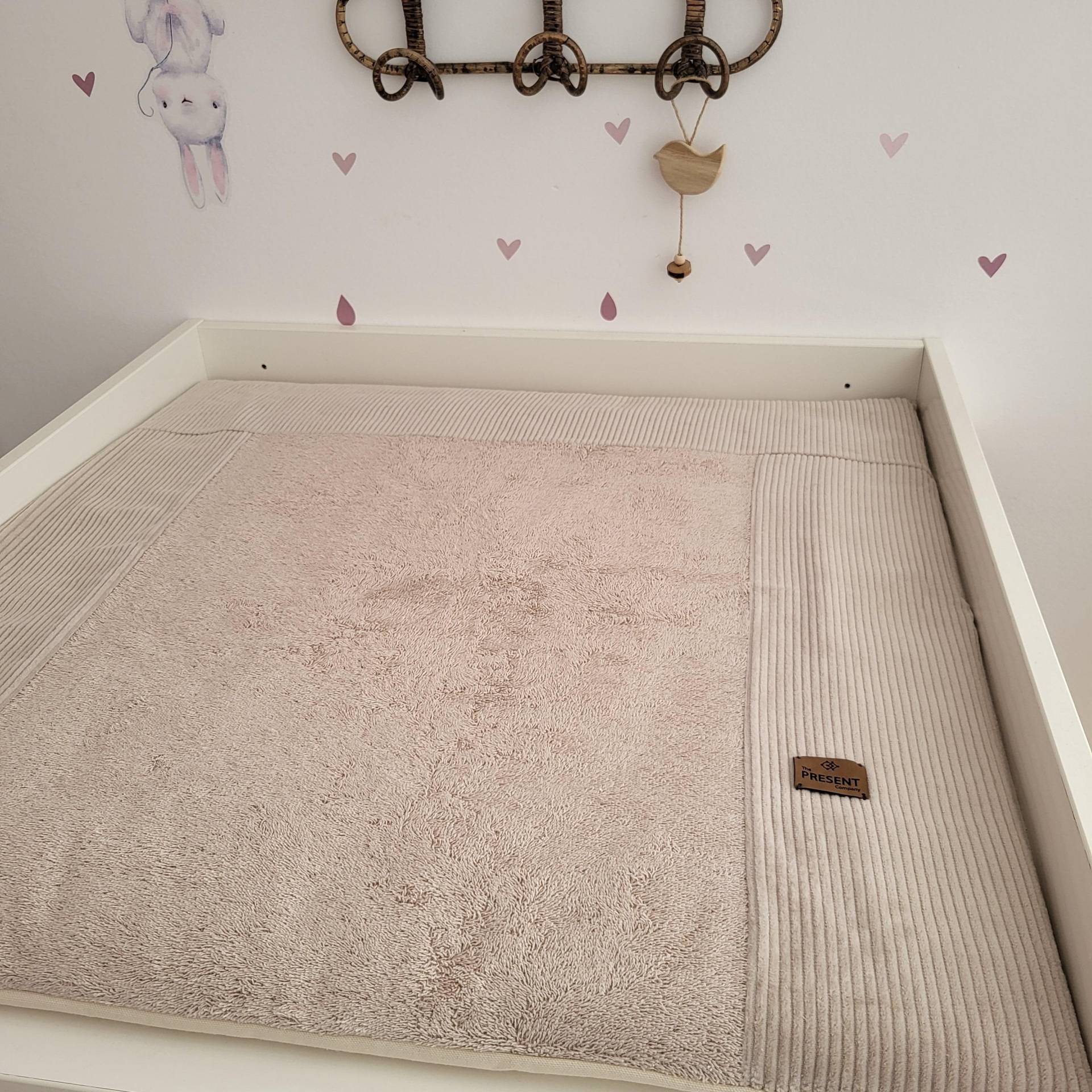 Wickelauflage Mit Abnehmbarem Bezug Cord Hellbeige Wickelauflage Mit Abnehmbarem Bezug Cord Hellbeige von Babyanmata
