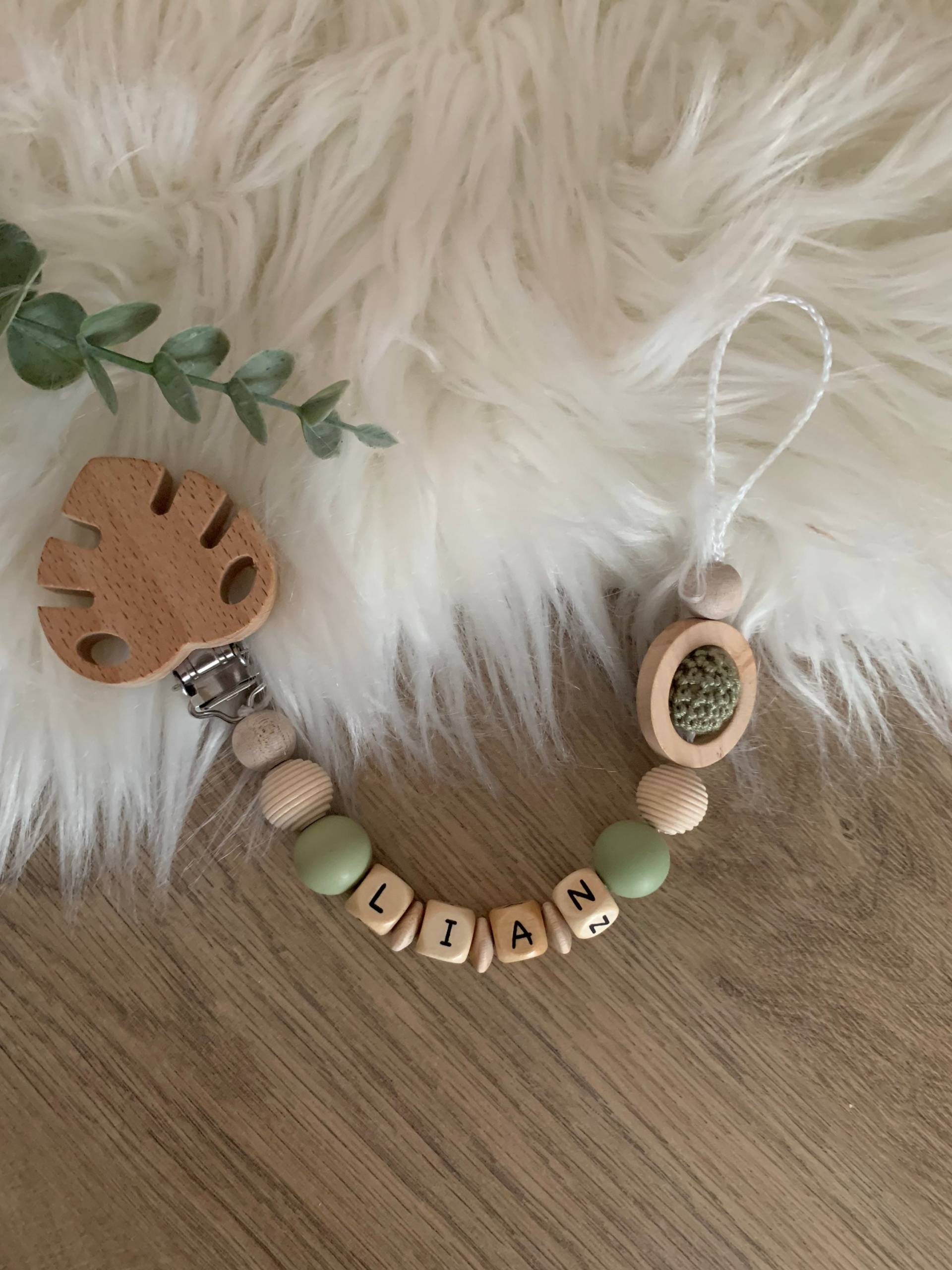 Schnullerkette Mit Namen Für Junge Und Mädchen | Babylino Schnullerkette Mit Namen Für Junge Und Mädchen | Babylino von BabylinoShop