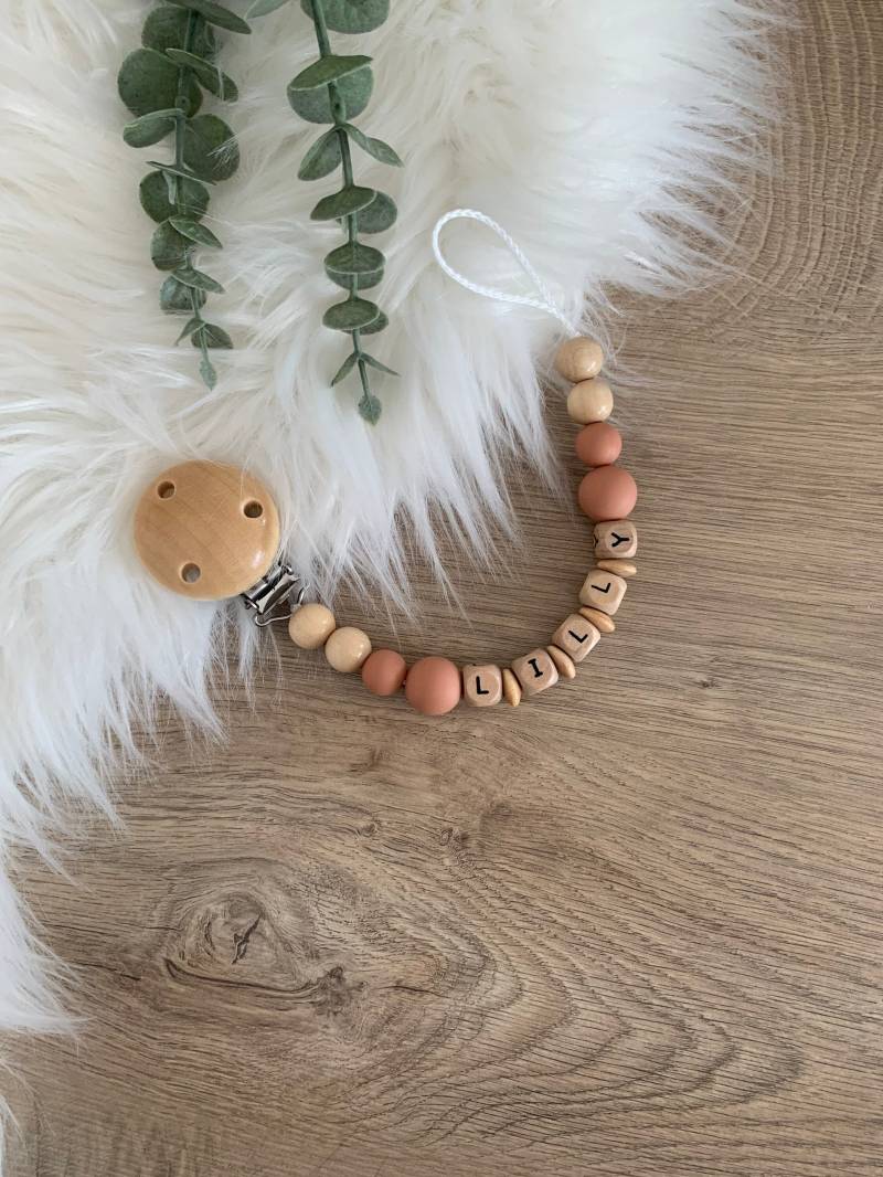 Schnullerkette Mit Namen Für Mädchen Und Junge von BabylinoShop