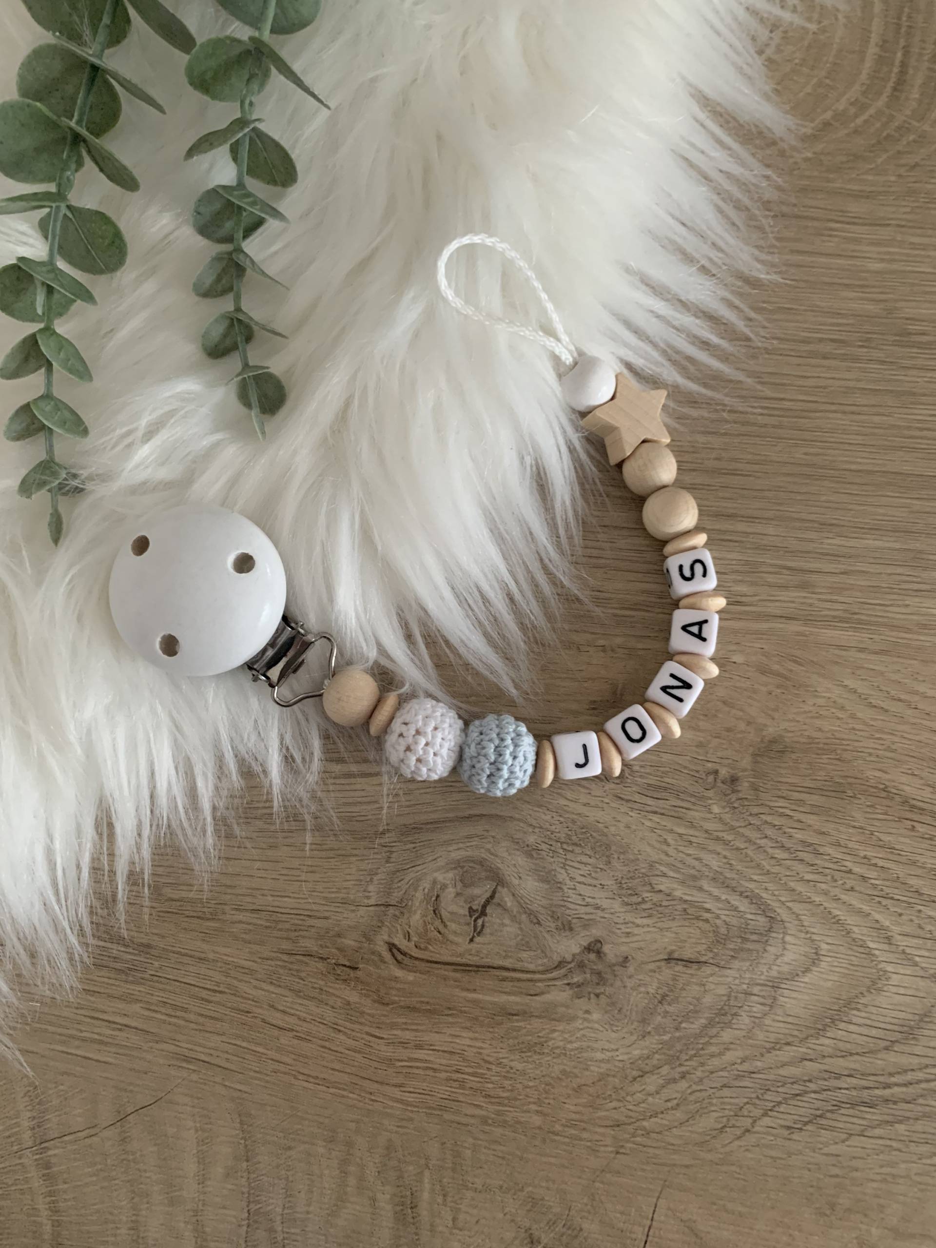 Schnullerkette Mit Namen Für Mädchen Und Junge Schnullerkette Mit Namen Für Mädchen Und Junge von BabylinoShop
