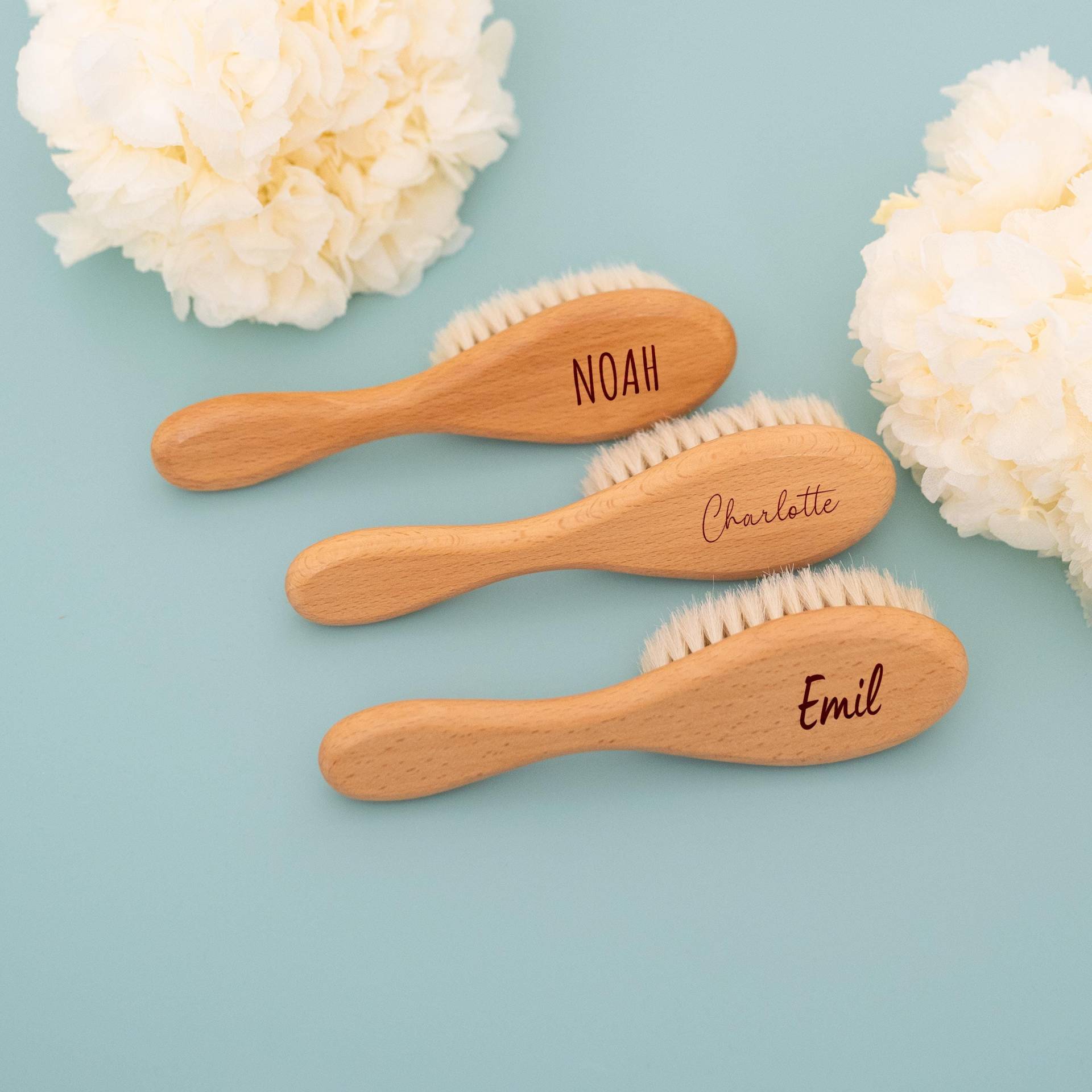 Haarbürste Baby, Babybürste, Taufgeschenk, Babygeschenke, Geburt, Babypflege, Babyparty, Personalisiertes Geschenk Geburt Haarbürste Baby, Babybürste, Taufgeschenk, Babygeschenke, Geburt, Babypflege, Babyparty, Personalisiertes Geschenk Geburt von BaerenfreundeDE