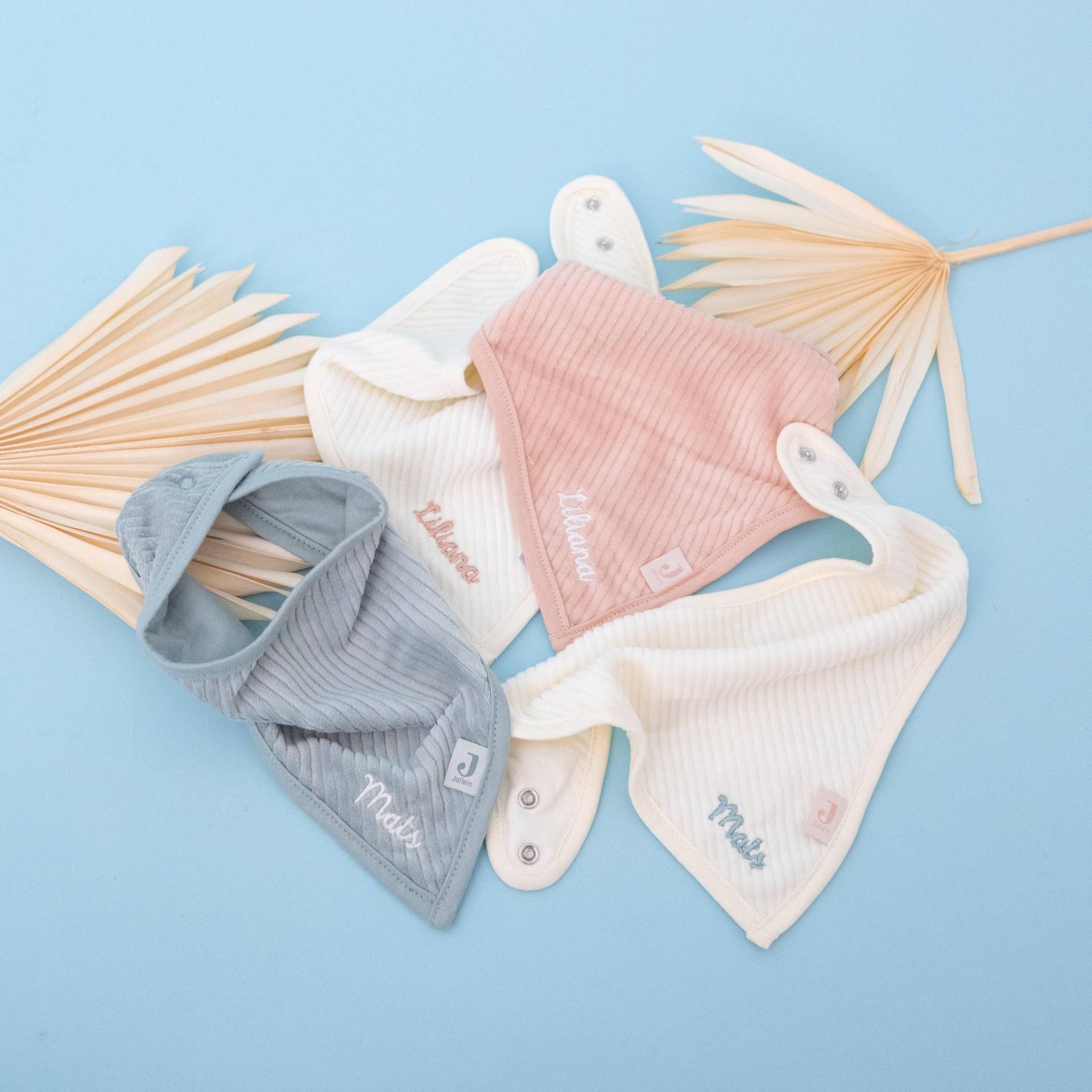 Lätzchen Mit Name, Halstuch Baby, Lätzchen, Babygeschenke, Baby Personalisiert, Sabberlätzchen, Babyparty, Namen, Cord Lätzchen Mit Name, Halstuch Baby, Lätzchen, Babygeschenke, Baby Personalisiert, Sabberlätzchen, Babyparty, Namen, Cord von BaerenfreundeDE