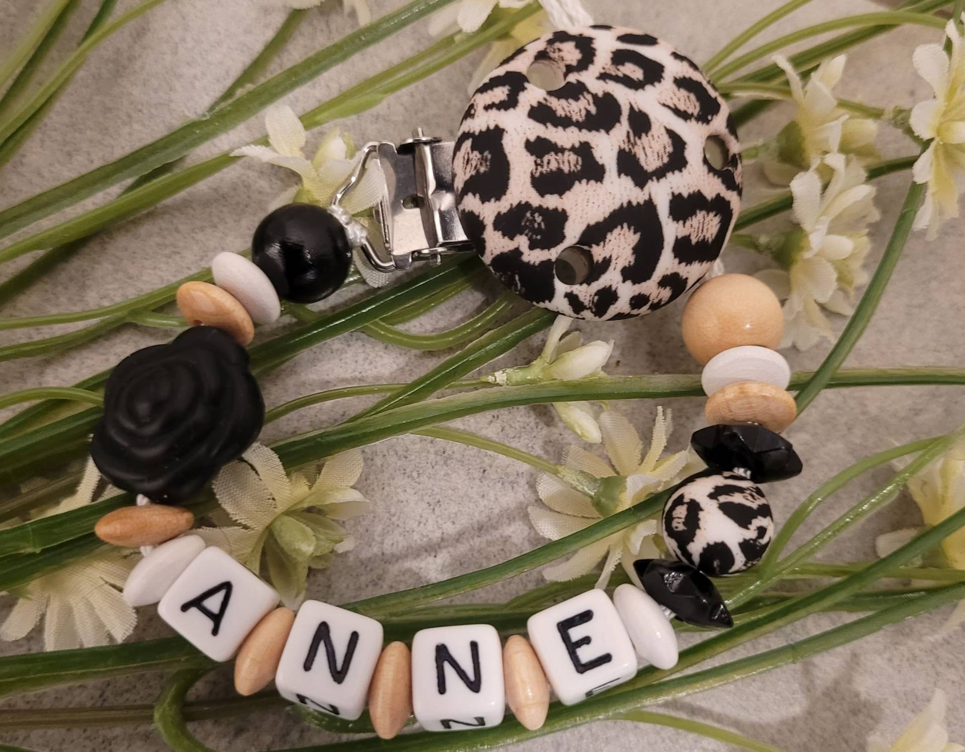 Schnullerkette Mit Namen Leo Print|Baby Geschenk| Personalisiertegeschenke |Baby |Geburt Schnullerkette Mit Namen Leo Print|Baby Geschenk| Personalisiertegeschenke |Baby |Geburt von Bambinidream