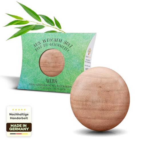 Baumstark Weide Holz Handschmeichler mit Baumhoroskop je Geburtsdatum. Eine liebevolle Geschenkidee, z. B. für Freundin oder Freund, als Glücksbringer zu Muttertag, erh. in 22 Holzarten von Baumstark