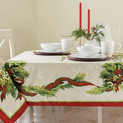 Benson Mills Tischdecke mit Weihnachtsbändern aus bedrucktem Stoff, für Winter, Urlaub und Weihnachten (132,1 x 177,8 cm, rechteckig, Weihnachtsbänder) von Benson Mills