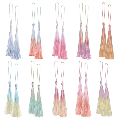 Bewudy Mini Quasten Anhänger, 14cm Lesezeichen Quasten mit Kordelschlaufen, 20pcs Weiche Bunte Quasten 10Farben Handgefertigtes Quasten für Schmuckherstellung DIY Bastelzubehör Wohnkultur(Mehrfarbig1) Bewudy Mini Quasten Anhänger, 14cm Lesezeichen Quasten mit Kordelschlaufen, 20pcs Weiche Bunte Quasten 10Farben Handgefertigtes Quasten für Schmuckherstellung DIY Bastelzubehör Wohnkultur(Mehrfarbig1) von Bewudy