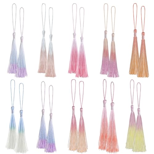 Bewudy Mini Quasten Anhänger, 14cm Lesezeichen Quasten mit Kordelschlaufen, 20pcs Weiche Bunte Quasten 10Farben Handgefertigtes Quasten für Schmuckherstellung DIY Bastelzubehör Wohnkultur(Mehrfarbig2) Bewudy Mini Quasten Anhänger, 14cm Lesezeichen Quasten mit Kordelschlaufen, 20pcs Weiche Bunte Quasten 10Farben Handgefertigtes Quasten für Schmuckherstellung DIY Bastelzubehör Wohnkultur(Mehrfarbig2) von Bewudy