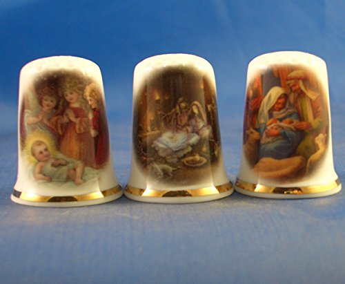 Porzellan China zum Sammeln Fingerhüte Set von drei Weihnachten Krippe Porzellan China zum Sammeln Fingerhüte Set von drei Weihnachten Krippe von Birchcroft China