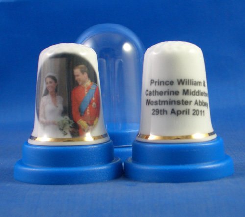 Porzellan China zum Sammeln Fingerhut Prinz William & Catherine Hochzeit Balkon Szene von Birchcroft China