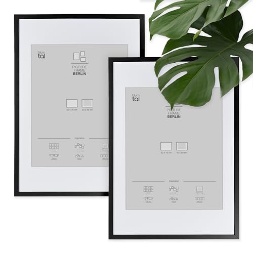 Blumtal – 2er Set Bilderrahmen 50x70 cm, hochwertiger Fotorahmen Berlin aus Holz mit Passepartout, zum Aufhängen, schwarz Blumtal – 2er Set Bilderrahmen 50x70 cm, hochwertiger Fotorahmen Berlin aus Holz mit Passepartout, zum Aufhängen, schwarz von Blumtal