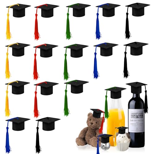15 Stück Mini Weinflasche Deko Doktorhut, Graduation Hat Filz Deko, Mini Abschlusskappen mit Quasten, Bachelor Hut Weinflaschedeko Kleiner, für Graduation Party Kappe Kunst DIY Handwerk 15 Stück Mini Weinflasche Deko Doktorhut, Graduation Hat Filz Deko, Mini Abschlusskappen mit Quasten, Bachelor Hut Weinflaschedeko Kleiner, für Graduation Party Kappe Kunst DIY Handwerk von Bocguy