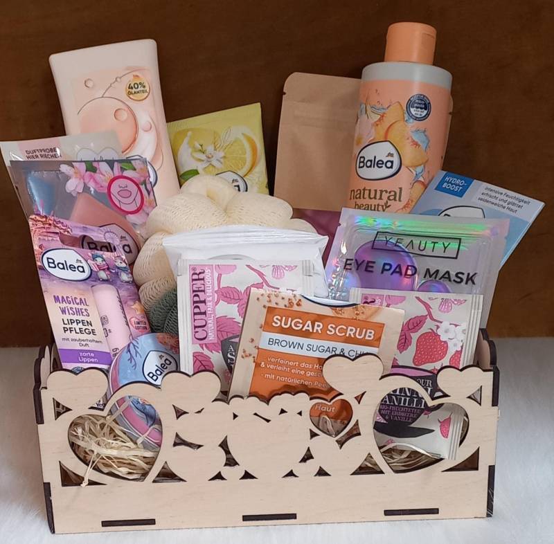 Beautybox, Geschenkbox, Wellnessbox, Geburtstagsbox Für Frauen, Personalisierbar. Herzen von BodaLaserdeko
