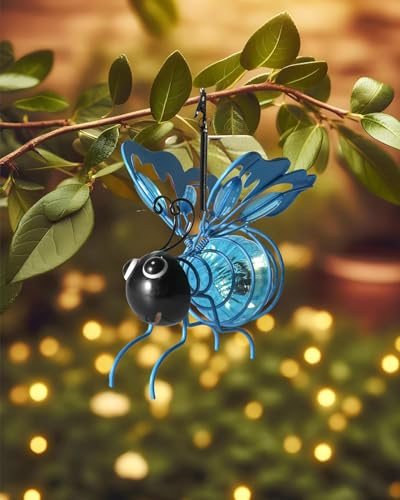 Solar Hängende Biene Deko für Außen, Solar Deko Garten Hängend, LED Metall Bienen mit Frühling & Clip, Solar Lampions Außen Wetterfest, für Garten Terrasse Balkon Bäume (Blau - A) von BomKra