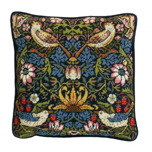 Bothy Threads Gobelin-Stickkissen Set Erdbeerdieb, 35.5x35.5cm, TAC3, Stickbild vorbedruckt von Bothy Threads