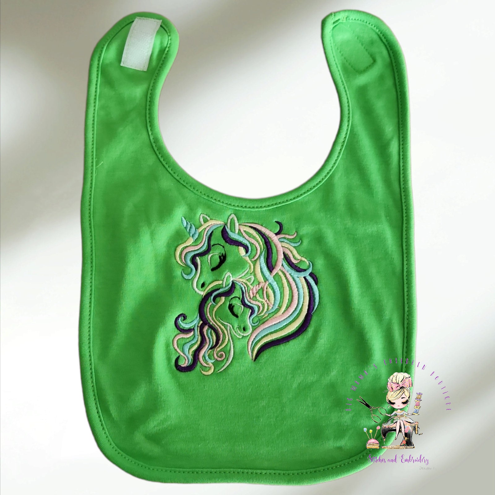 Baby Latzmit Verschiednen Motiven Und Verschiedenen Farben, Spucklatz, Latz, Unicorn/Einhorn Esel Baby Latzmit Verschiednen Motiven Und Verschiedenen Farben, Spucklatz, Latz, Unicorn/Einhorn Esel von BoutiquebyBigMama