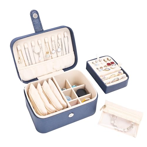 Boxudeli 2 Ebenen Schmuckkästchen mit 4 Schmuckbeuteln aus Samt, großer Reise Schmuckkästchen Klein, mittelgroße Schmuckaufbewahrungsbox, tragbare Schmuckschatulle aus PU-Leder für Damen (Marineblau) von Boxudeli