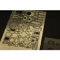 Spitfire Mk.VIII [AZmodel] von Brengun