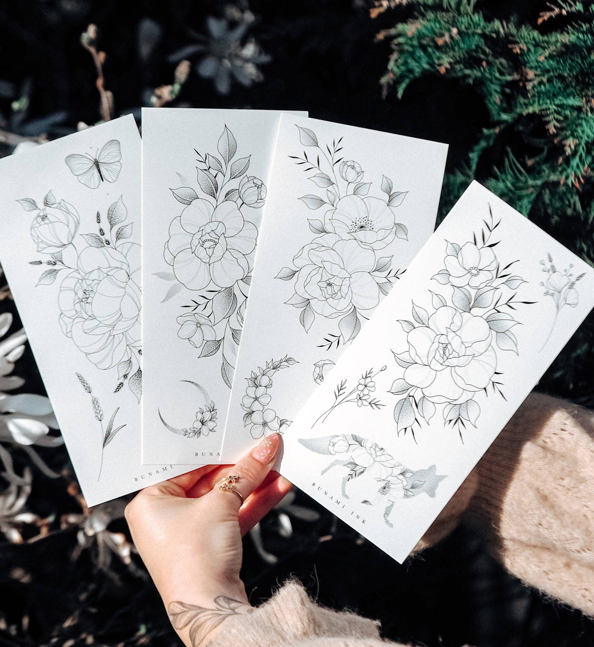 Temporäre Tattoos Big Peony Set | 4× Pfingstrosen Monde Schmetterling Temporäre Tattoos Big Peony Set | 4× Pfingstrosen Monde Schmetterling von BunamiInk