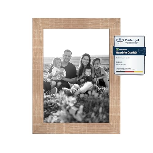 CABBEL Bilderrahmen 15x21 cm, Mokka, stabiles MDF-Holz Rahmen, bruchsicherem Plexi-Glas, zum Aufhängen & Aufstellen, ideal für Fotos/Bilder/Collage CABBEL Bilderrahmen 15x21 cm, Mokka, stabiles MDF-Holz Rahmen, bruchsicherem Plexi-Glas, zum Aufhängen & Aufstellen, ideal für Fotos/Bilder/Collage von CABBEL