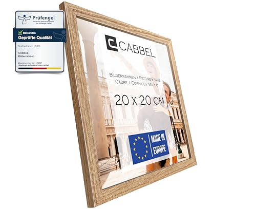 CABBEL Bilderrahmen 20x20 cm, Eiche, stabiles MDF-Holz Rahmen, bruchsicherem Plexi-Glas, zum Aufhängen & Aufstellen, ideal für Fotos/Bilder/Collage CABBEL Bilderrahmen 20x20 cm, Eiche, stabiles MDF-Holz Rahmen, bruchsicherem Plexi-Glas, zum Aufhängen & Aufstellen, ideal für Fotos/Bilder/Collage von CABBEL