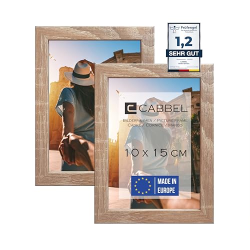 CABBEL Doppelpack (2er Set) Bilderrahmen 10x15 cm, Mokka, stabiles MDF-Holz Rahmen, bruchsicherem Plexi-Glas, zum Aufhängen & Aufstellen, ideal für Fotos/Bilder/Collage von CABBEL