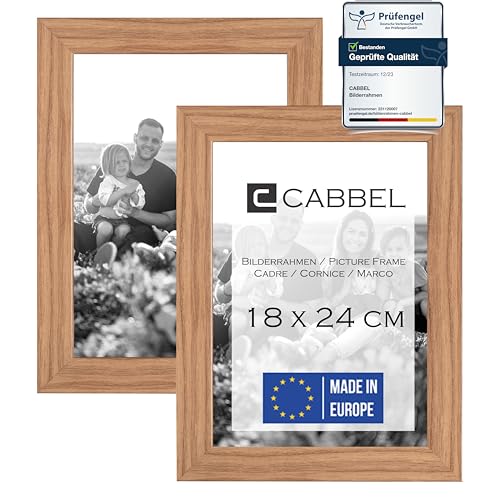 CABBEL Doppelpack (2er Set) Bilderrahmen 18x24 cm, Eiche, stabiles MDF-Holz Rahmen, bruchsicherem Plexi-Glas, zum Aufhängen & Aufstellen, ideal für Fotos/Bilder/Collage von CABBEL