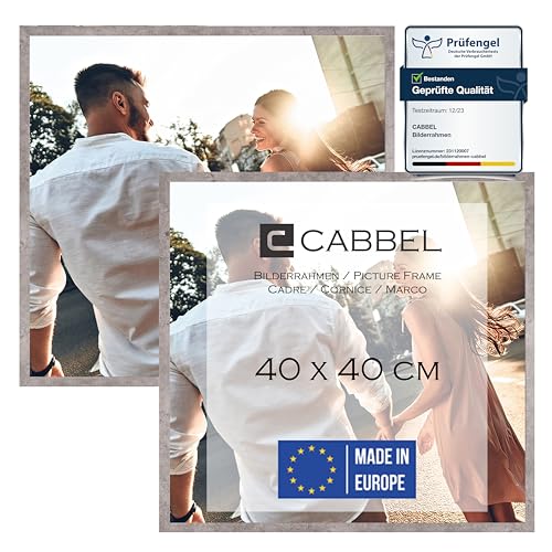 CABBEL Doppelpack (2er Set) Bilderrahmen 40x40 cm, Grau/Beton, stabiles MDF-Holz Rahmen, bruchsicherem Plexi-Glas, zum Aufhängen, ideal für Fotos/Bilder/Collage von CABBEL